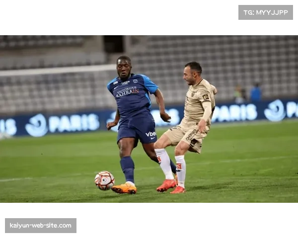 孔布瓦雷3-4-2-1阵型实验效果待观察，巴黎FC保级战压力促战术变革
